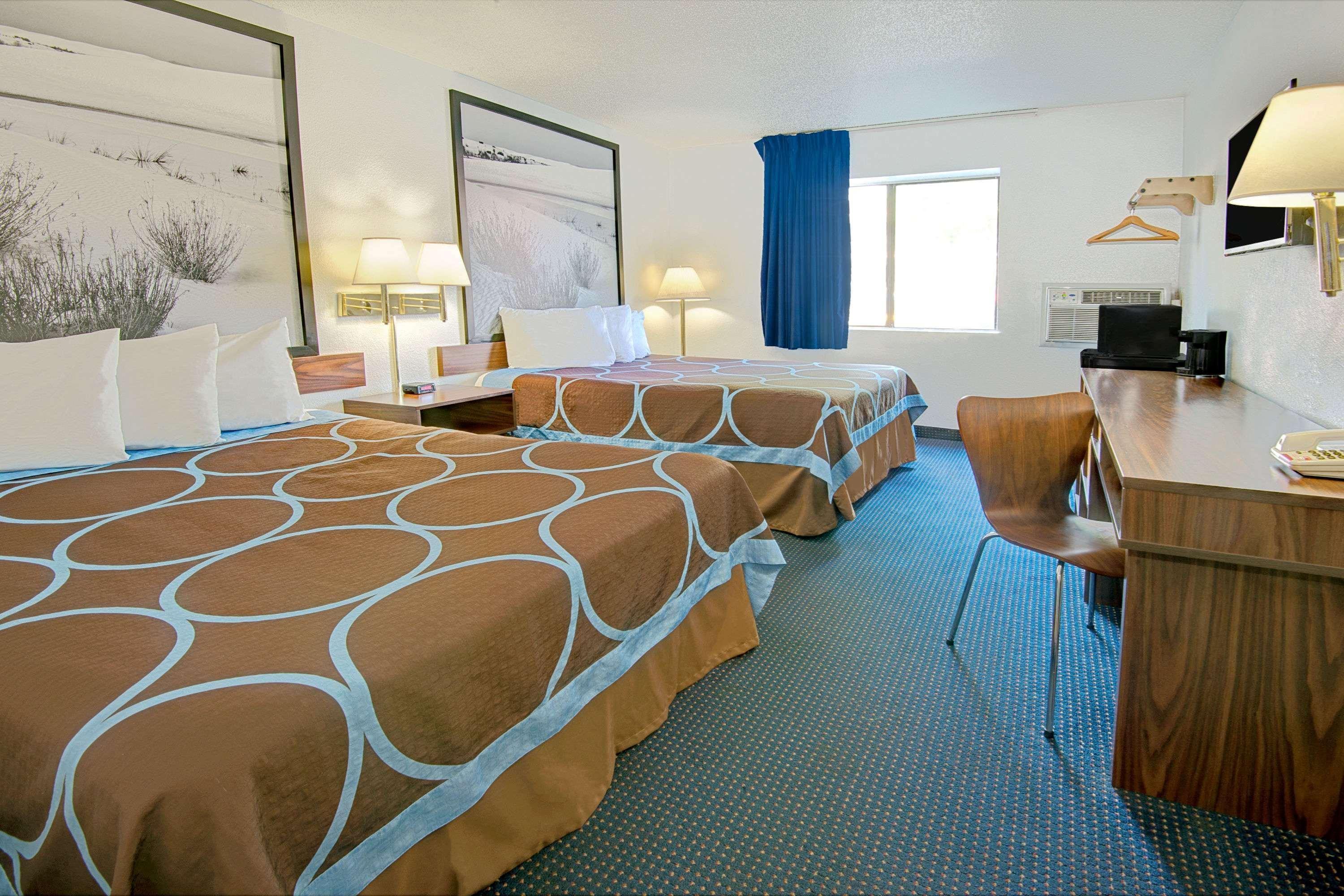 Super 8 By Wyndham Las Cruces University Area Екстериор снимка