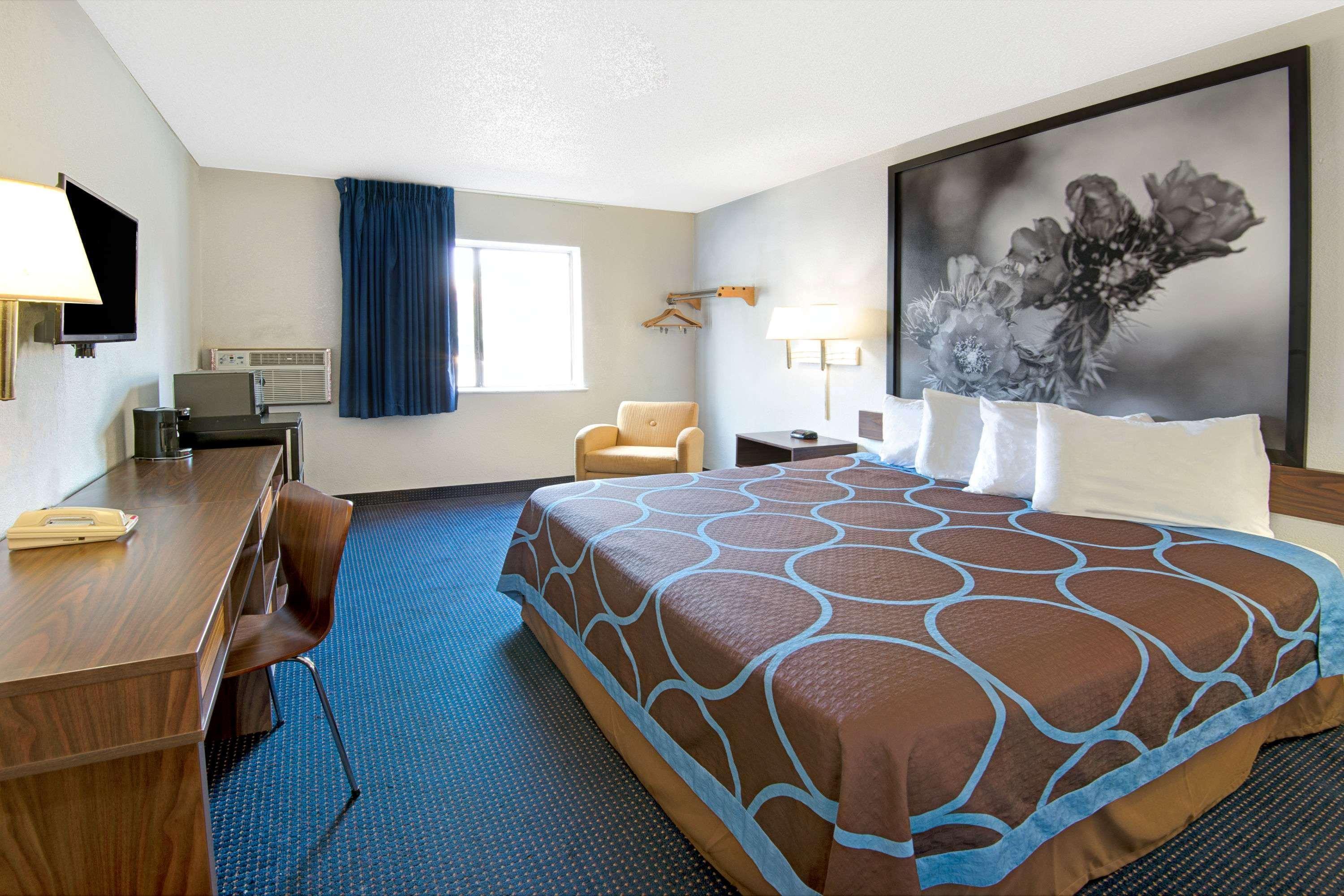 Super 8 By Wyndham Las Cruces University Area Екстериор снимка