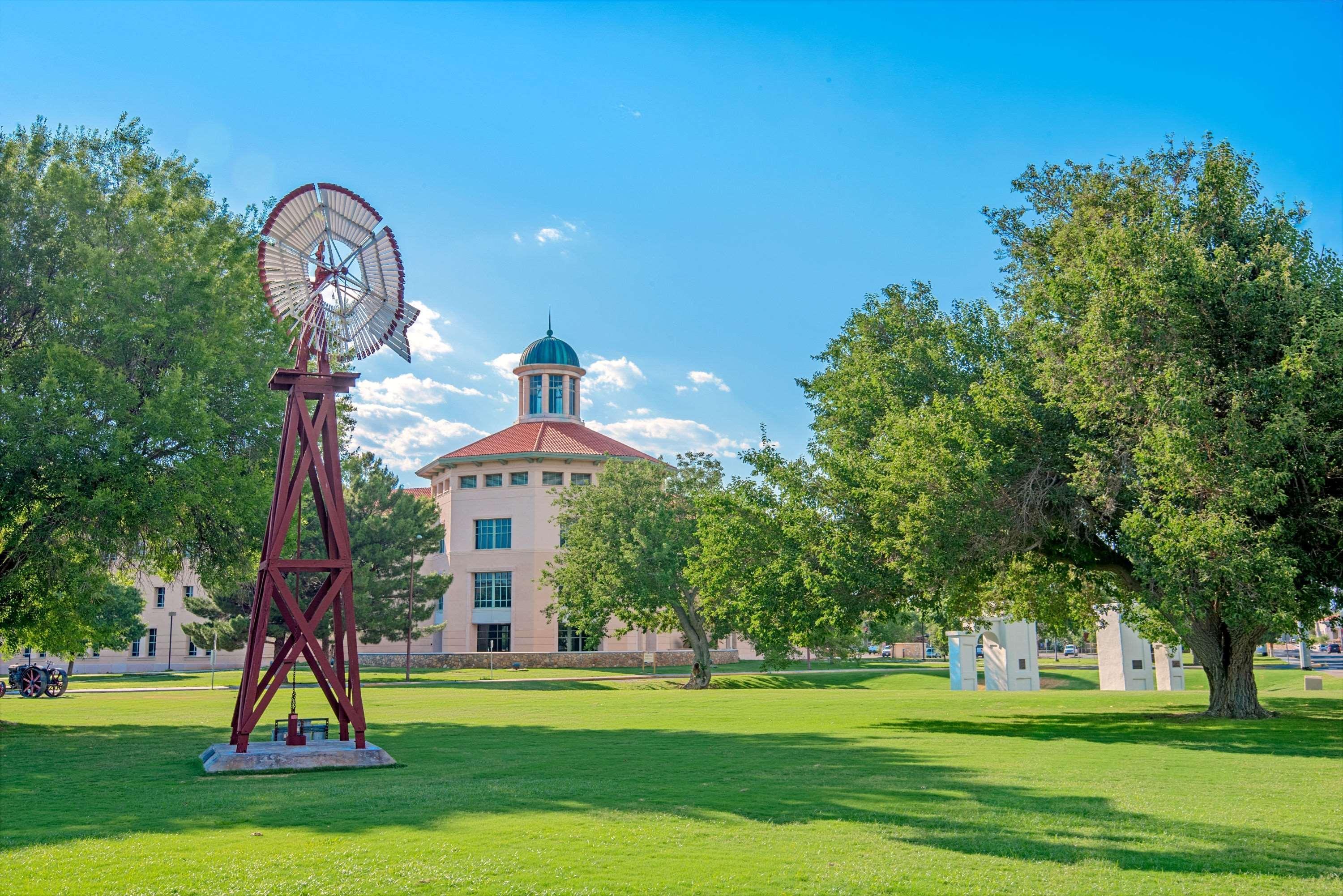 Super 8 By Wyndham Las Cruces University Area Екстериор снимка