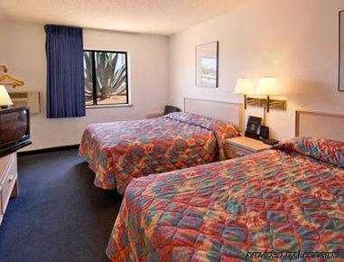 Super 8 By Wyndham Las Cruces University Area Стая снимка